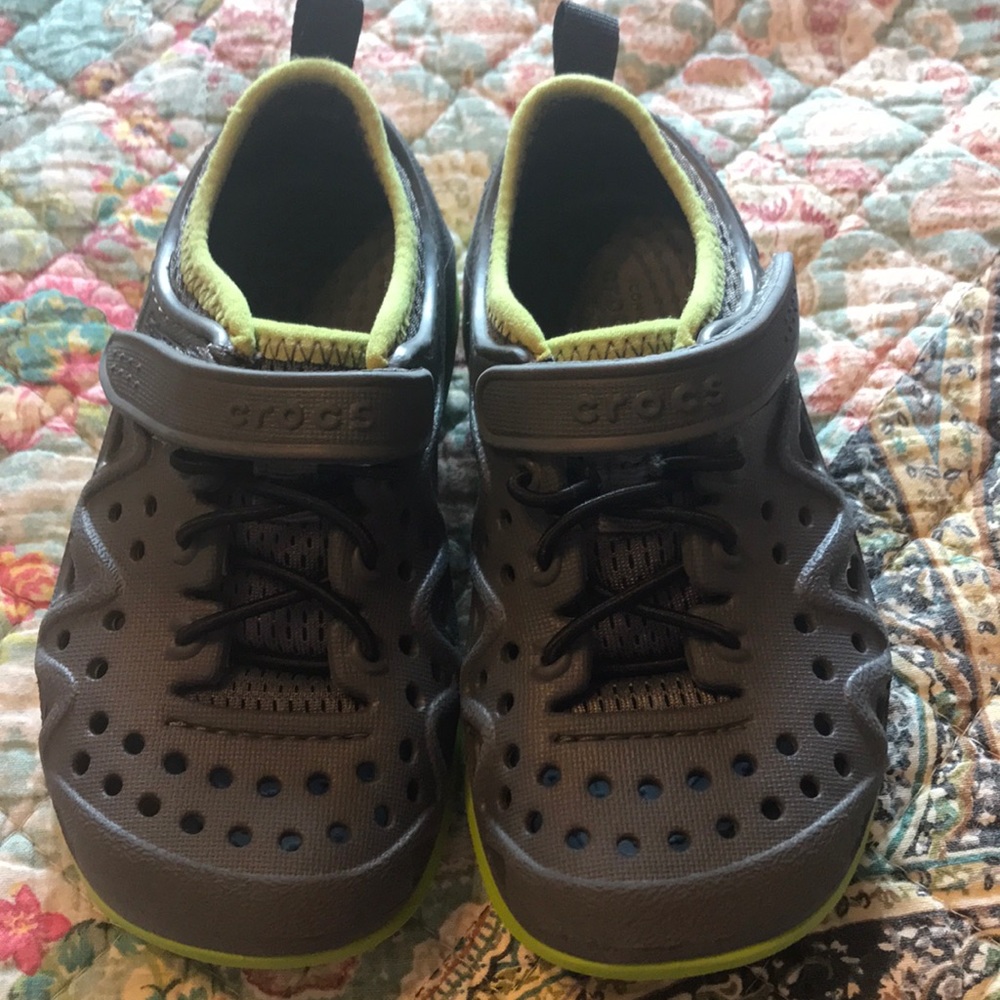 Toddler 10 Crocs water shoes gray and lime green